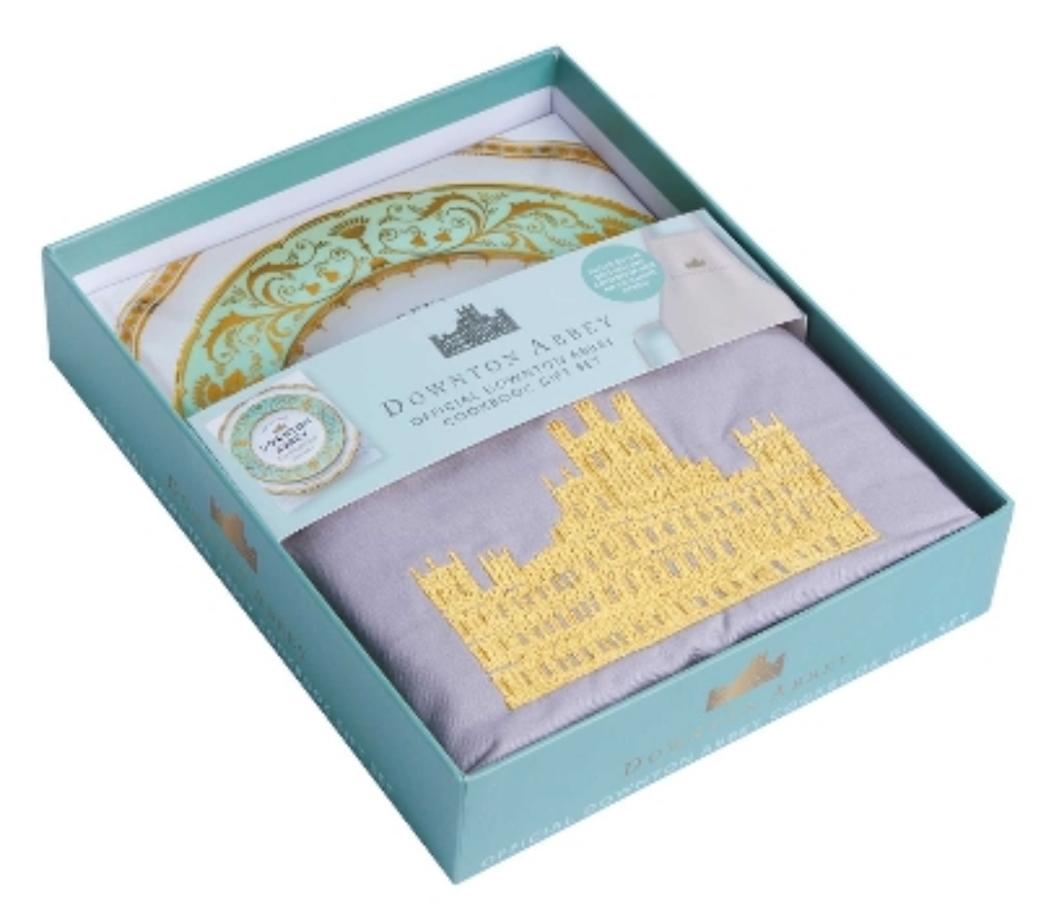 Bild på Official Downton Abbey Cookbook - Gift Set (Book + Apron)
