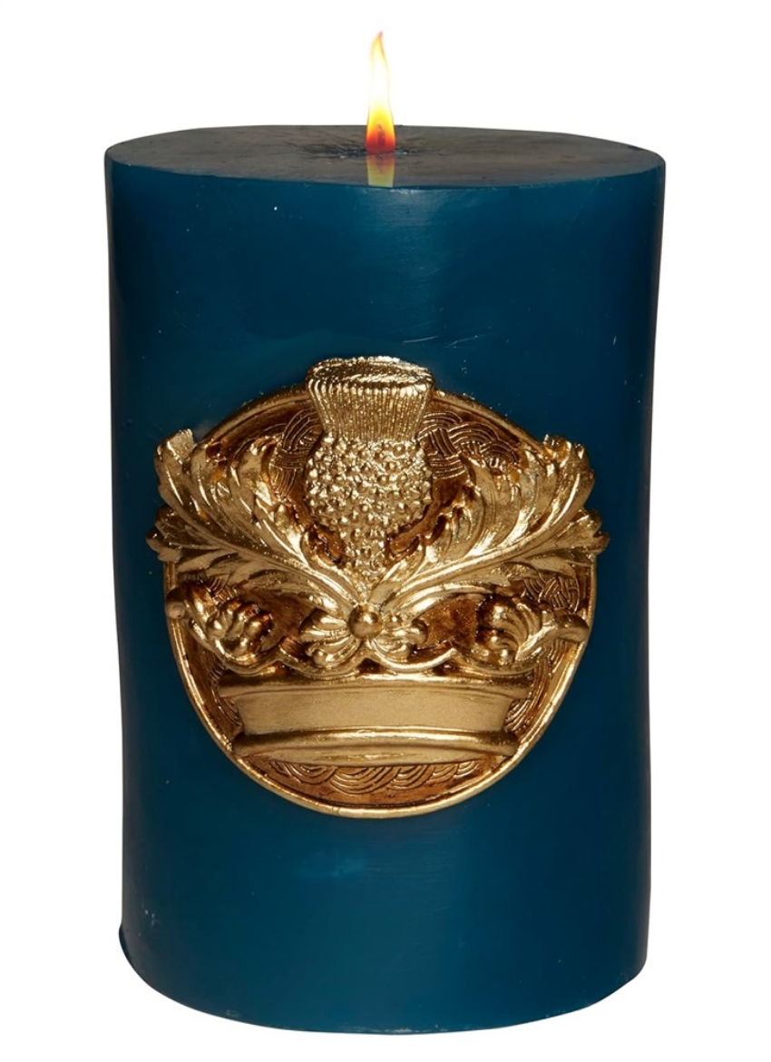 Picture of Outlander Sculpted Insignia Candle